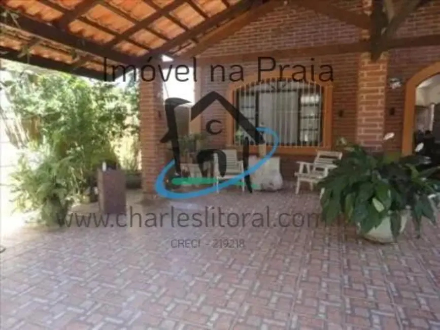 Foto 2 de Casa com 4 quartos à venda, 280m2 em Balneário Copacabana, Caraguatatuba - SP