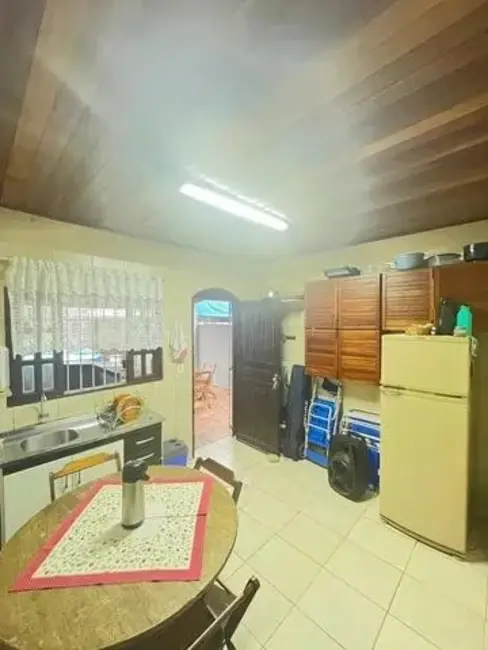 Foto 3 de Casa com 2 quartos à venda, 135m2 em Jardim Tarumãs, Caraguatatuba - SP