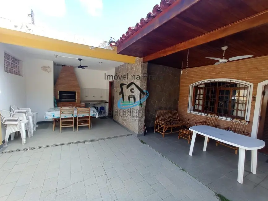 Foto 1 de Casa com 5 quartos à venda, 187m2 em Ubatuba - SP