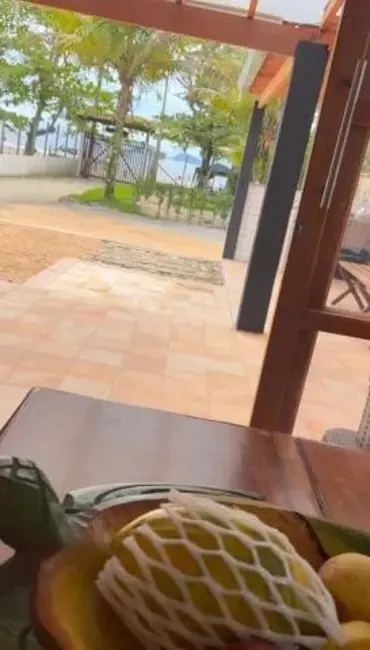 Foto 7 de Casa com 4 quartos à venda, 550m2 em Ubatuba - SP