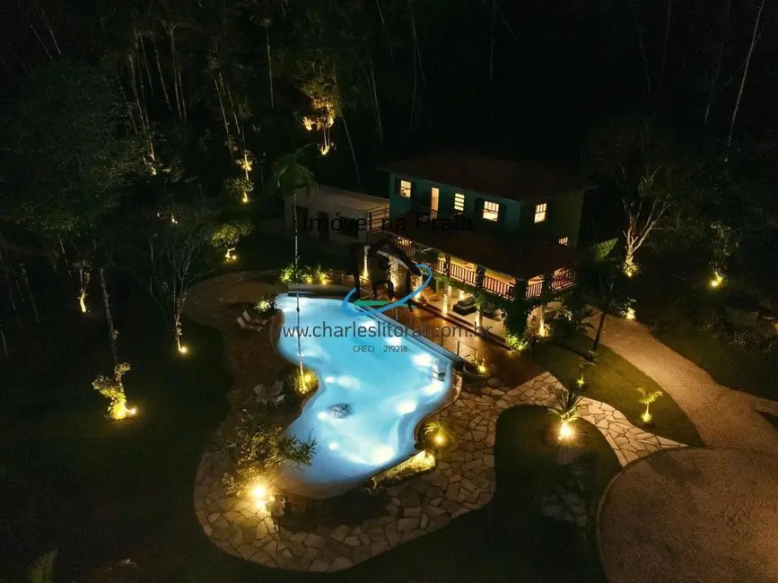 Foto 3 de Casa com 3 quartos à venda, 430m2 em Ubatuba - SP