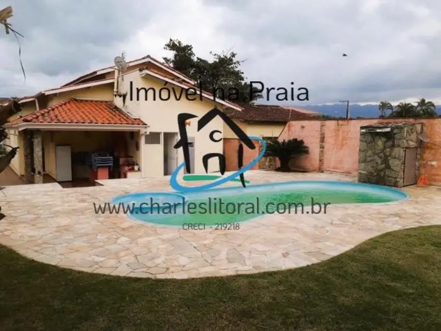 Foto 2 de Casa com 3 quartos à venda, 200m2 em Caraguatatuba - SP