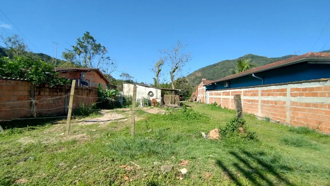 Foto 1 de Terreno / Lote à venda, 360m2 em Ubatuba - SP