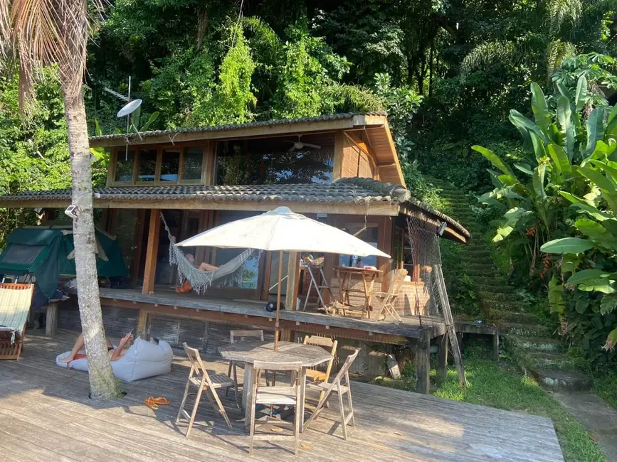 Foto 3 de Casa com 2 quartos à venda, 200m2 em Ubatuba - SP