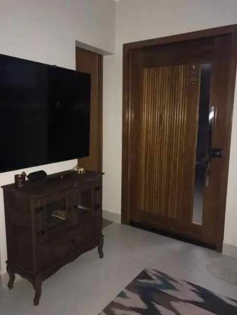 Foto 8 de Casa com 2 quartos à venda, 155m2 em Massaguaçu, Caraguatatuba - SP