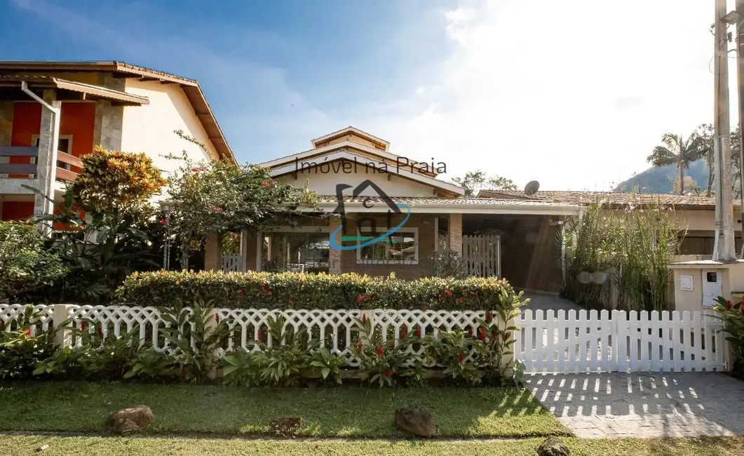 Casa com 3 quartos à venda, 173m2 em Ubatuba - SP - imagem 1 Foto 1 de Casa com 3 quartos à venda, 173m2 em Ubatuba - SP