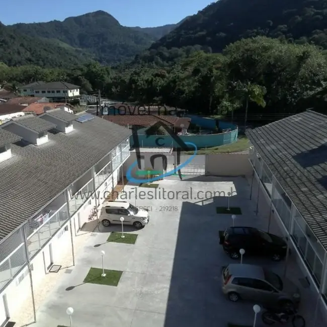 Foto 1 de Casa com 2 quartos à venda, 100m2 em Cidade Jardim, Caraguatatuba - SP