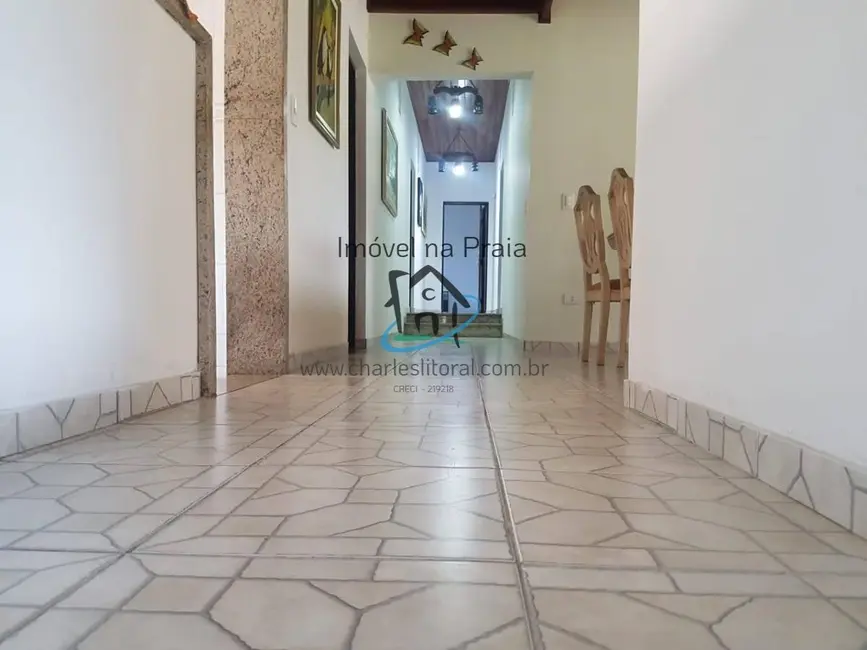 Casa de Condomínio com 6 quartos à venda, 160m2 em Ubatuba - SP - imagem 3 Foto 3 de Casa de Condomínio com 6 quartos à venda, 160m2 em Ubatuba - SP