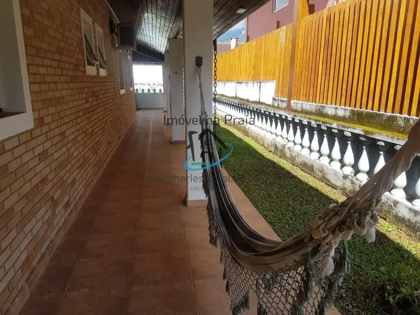 Foto 2 de Casa de Condomínio com 6 quartos à venda, 160m2 em Ubatuba - SP
