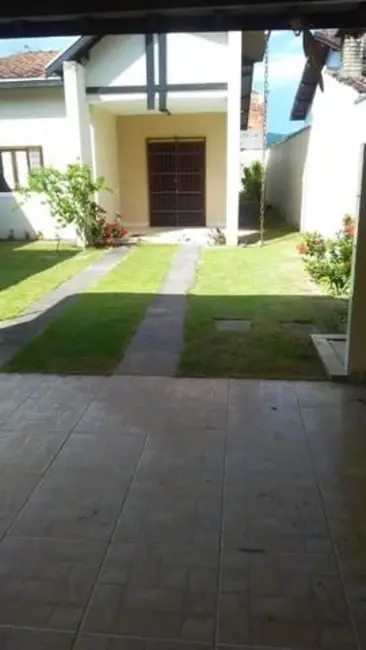 Foto 2 de Casa com 3 quartos à venda, 100m2 em Massaguaçu, Caraguatatuba - SP