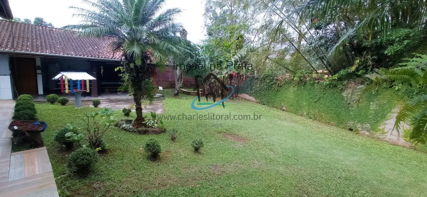Foto 1 de Casa com 4 quartos à venda, 200m2 em Ubatuba - SP