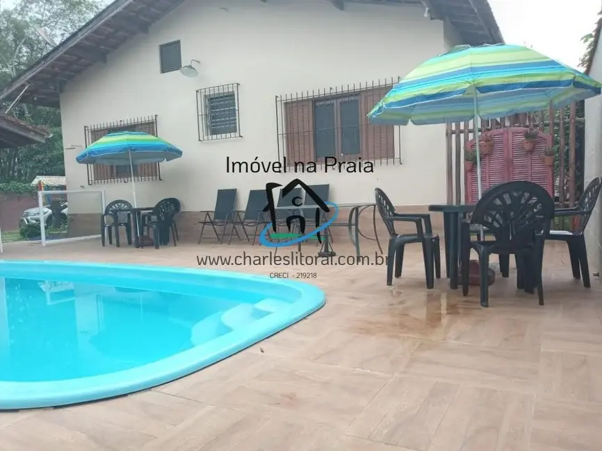 Foto 2 de Casa com 4 quartos à venda, 200m2 em Ubatuba - SP