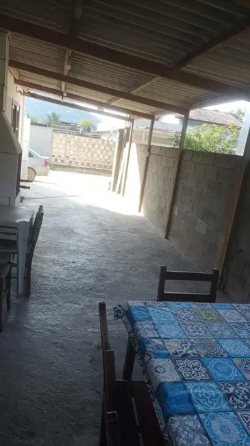 Foto 3 de Casa com 2 quartos à venda, 70m2 em Ubatuba - SP