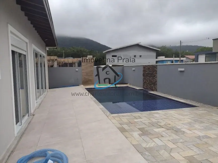 Foto 5 de Casa de Condomínio com 4 quartos à venda, 230m2 em Ubatuba - SP