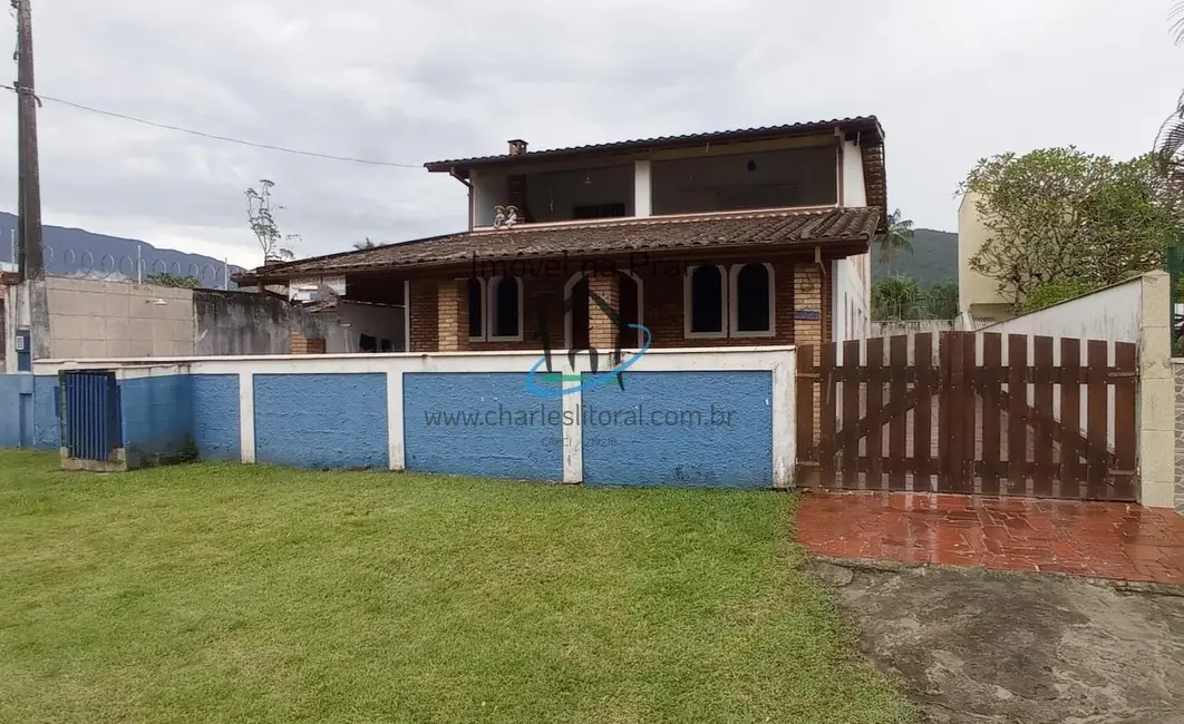 Foto 1 de Casa com 4 quartos à venda, 200m2 em Ubatuba - SP
