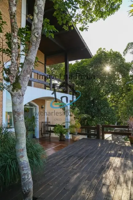 Foto 6 de Casa de Condomínio com 4 quartos à venda, 255m2 em Caraguatatuba - SP