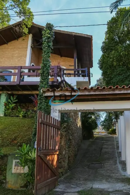 Foto 2 de Casa de Condomínio com 4 quartos à venda, 255m2 em Caraguatatuba - SP