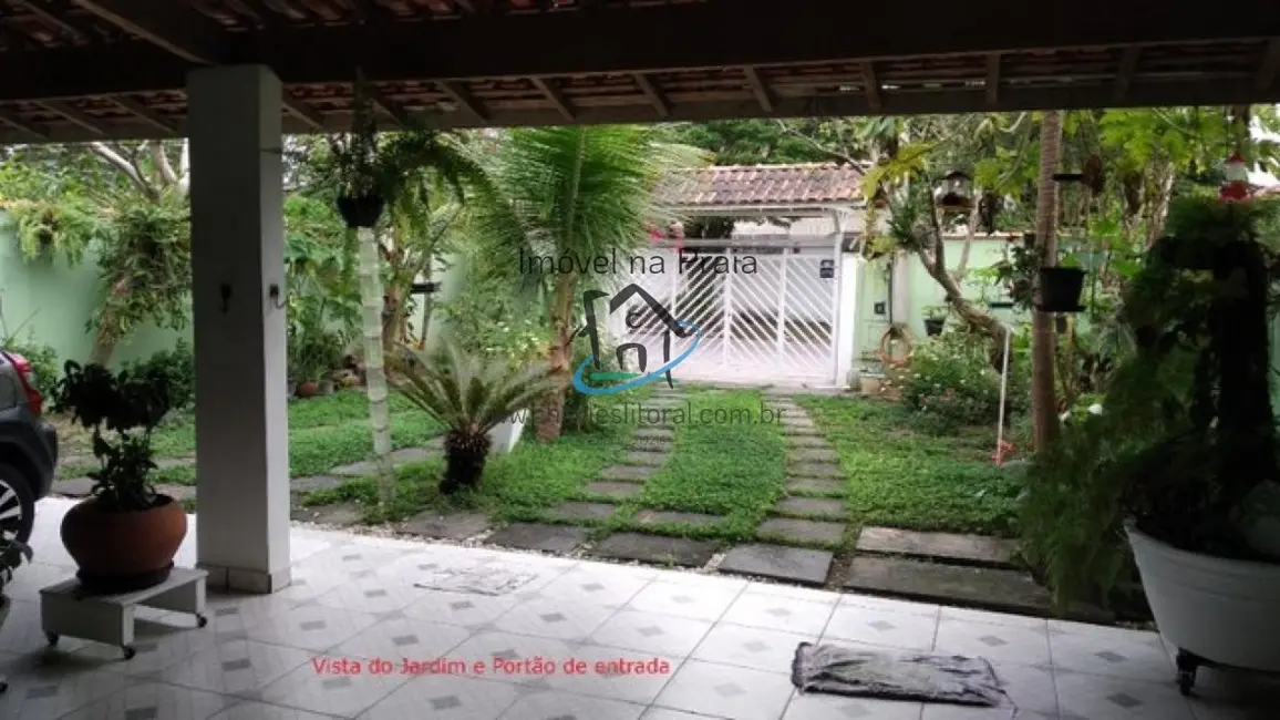 Casa com 3 quartos à venda, 210m2 em Caraguatatuba - SP - imagem 3 Foto 3 de Casa com 3 quartos à venda, 210m2 em Caraguatatuba - SP