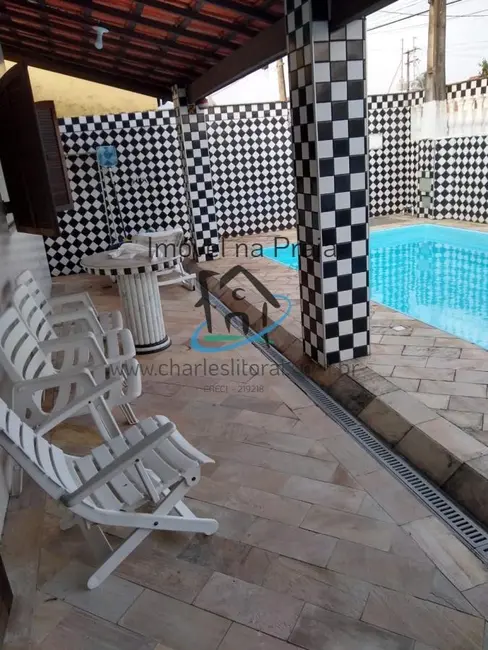 Foto 4 de Casa com 4 quartos à venda, 200m2 em Caraguatatuba - SP