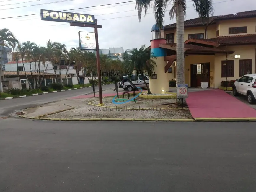 Casa com 19 quartos à venda, 749m2 em Ubatuba - SP - imagem 2 Foto 2 de Casa com 19 quartos à venda, 749m2 em Ubatuba - SP