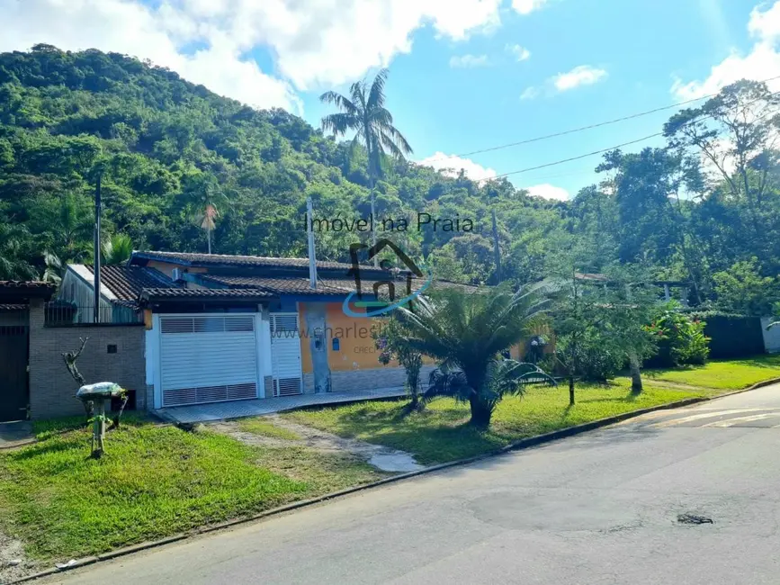Foto 3 de Casa com 4 quartos à venda, 250m2 em Cidade Jardim, Caraguatatuba - SP