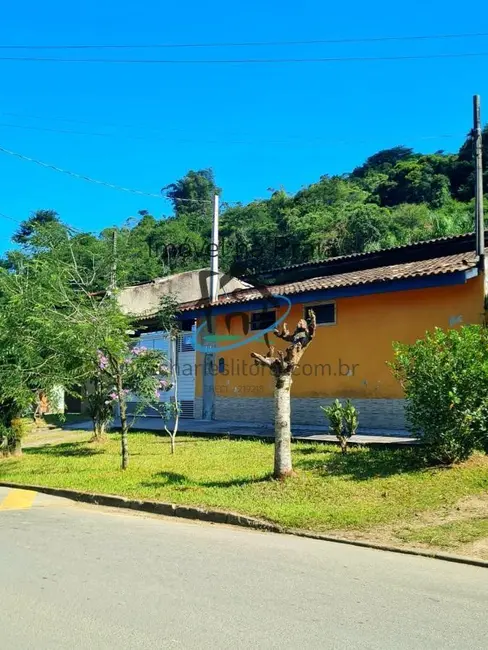 Foto 2 de Casa com 4 quartos à venda, 250m2 em Cidade Jardim, Caraguatatuba - SP