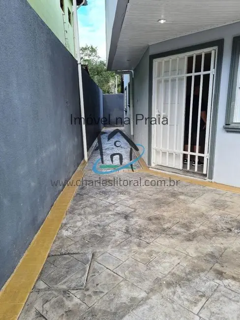 Casa com 3 quartos à venda, 142m2 em Jardim Terralão, Caraguatatuba - SP - imagem 5 Foto 5 de Casa com 3 quartos à venda, 142m2 em Jardim Terralão, Caraguatatuba - SP
