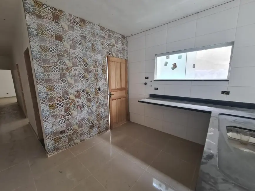 Foto 1 de Casa com 2 quartos à venda, 63m2 em Balneário dos Golfinhos, Caraguatatuba - SP