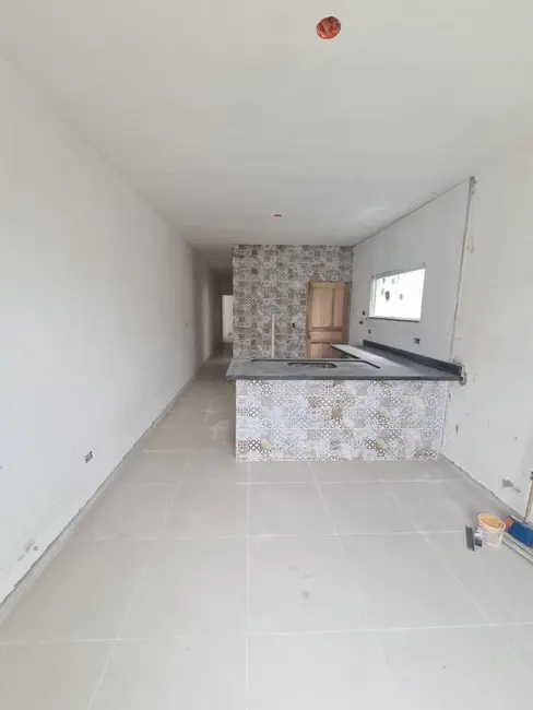 Casa com 2 quartos à venda, 63m2 em Balneário dos Golfinhos, Caraguatatuba - SP - imagem 4 Foto 4 de Casa com 2 quartos à venda, 63m2 em Balneário dos Golfinhos, Caraguatatuba - SP