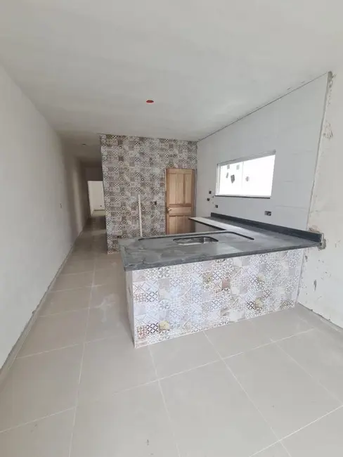 Casa com 2 quartos à venda, 63m2 em Balneário dos Golfinhos, Caraguatatuba - SP - imagem 3 Foto 3 de Casa com 2 quartos à venda, 63m2 em Balneário dos Golfinhos, Caraguatatuba - SP