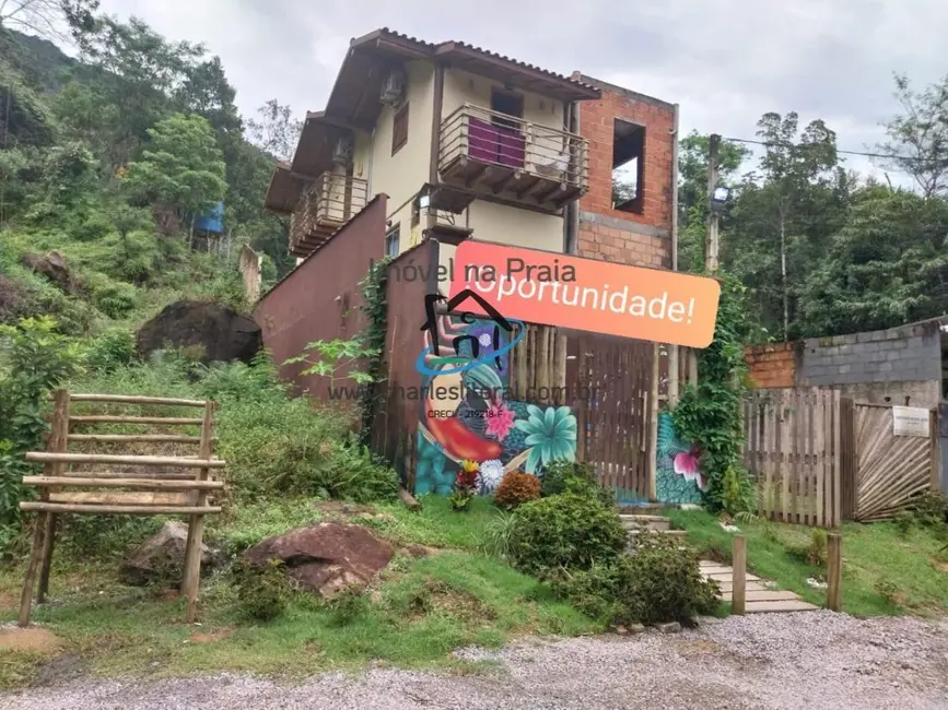 Foto 3 de Casa com 7 quartos à venda, 200m2 em Ubatuba - SP