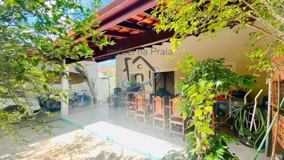 Foto 3 de Casa com 4 quartos à venda, 230m2 em Ubatuba - SP