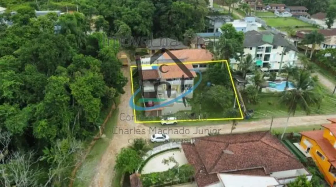 Casa com 4 quartos à venda, 518m2 em Ubatuba - SP - imagem 1 Foto 1 de Casa com 4 quartos à venda, 518m2 em Ubatuba - SP