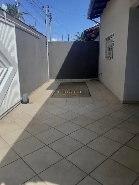 Foto 1 de Casa com 3 quartos à venda, 170m2 em São Carlos, Anapolis - GO