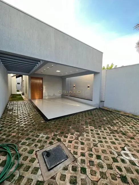 Foto 1 de Casa com 3 quartos à venda, 120m2 em Vila Jaiara, Anapolis - GO