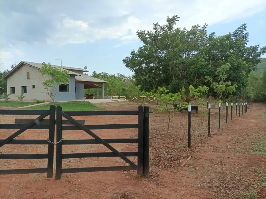 Chácara com 2 quartos à venda, 150m2 em Pirenopolis, GO - imagem 1 Foto 1 de Chácara com 2 quartos à venda, 150m2 em Pirenopolis, GO
