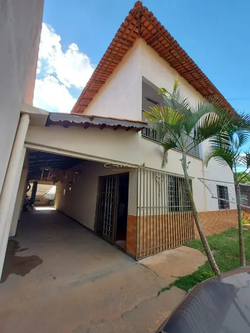 Foto 1 de Sobrado com 4 quartos à venda, 215m2 em São João, Anapolis - GO