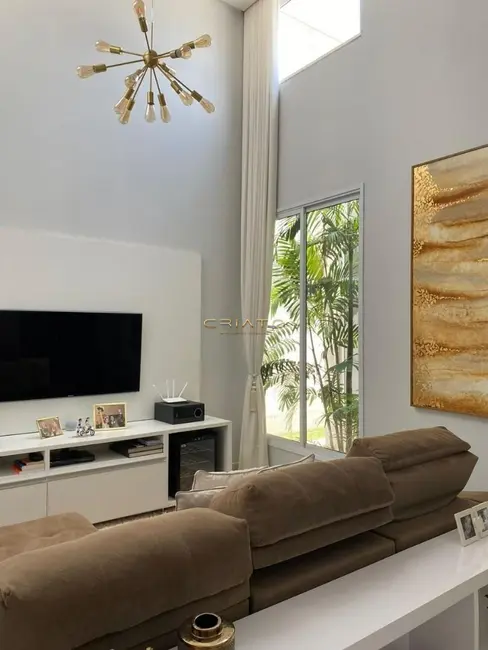 Foto 1 de Casa com 4 quartos à venda, 280m2 em Setor Bougainville, Anapolis - GO