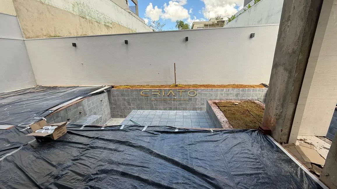 Foto 8 de Casa de Condomínio com 4 quartos à venda, 300m2 em Anapolis - GO