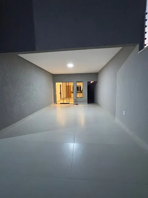 Foto 2 de Casa com 3 quartos à venda, 100m2 em Jardim Itália, Anapolis - GO