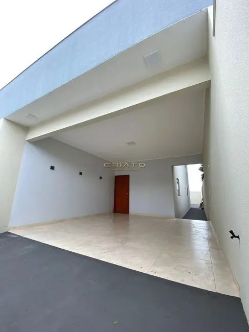 Foto 1 de Casa com 3 quartos à venda, 107m2 em Víviam Parque, Anapolis - GO