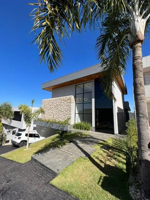 Foto 1 de Casa com 5 quartos à venda, 308m2 em Residencial Anaville, Anapolis - GO