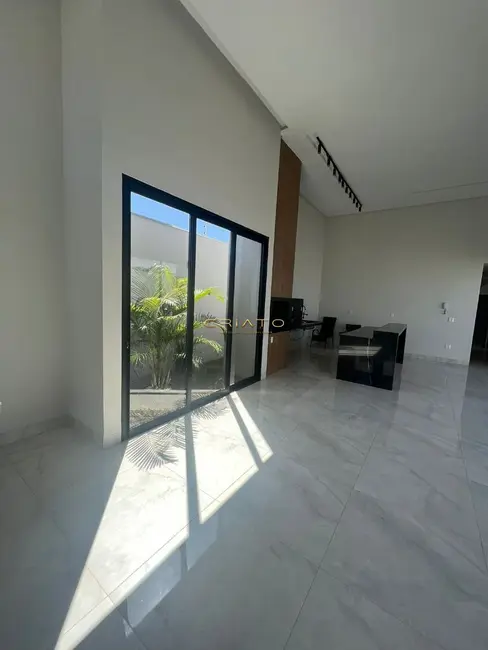 Foto 2 de Casa com 3 quartos à venda, 183m2 em Parque Brasília 2ª Etapa, Anapolis - GO