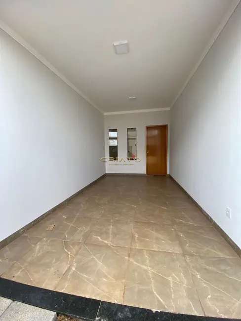 Foto 2 de Casa com 2 quartos à venda, 66m2 em Residencial Cerejeiras, Anapolis - GO