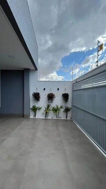 Foto 2 de Casa com 3 quartos à venda, 140m2 em Residencial Flor do Cerrado, Anapolis - GO