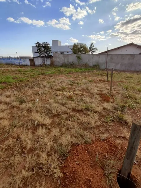 Foto 2 de Terreno / Lote à venda, 377m2 em Anápolis City, Anapolis - GO