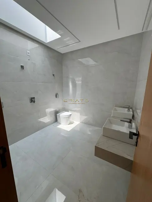 Foto 4 de Casa com 4 quartos à venda, 227m2 em Condomínio Terras Alpha Anápolis, Anapolis - GO