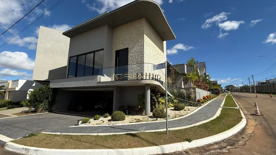 Casa com 4 quartos à venda, 268m2 em Anapolis - GO - imagem 1 Foto 1 de Casa com 4 quartos à venda, 268m2 em Anapolis - GO