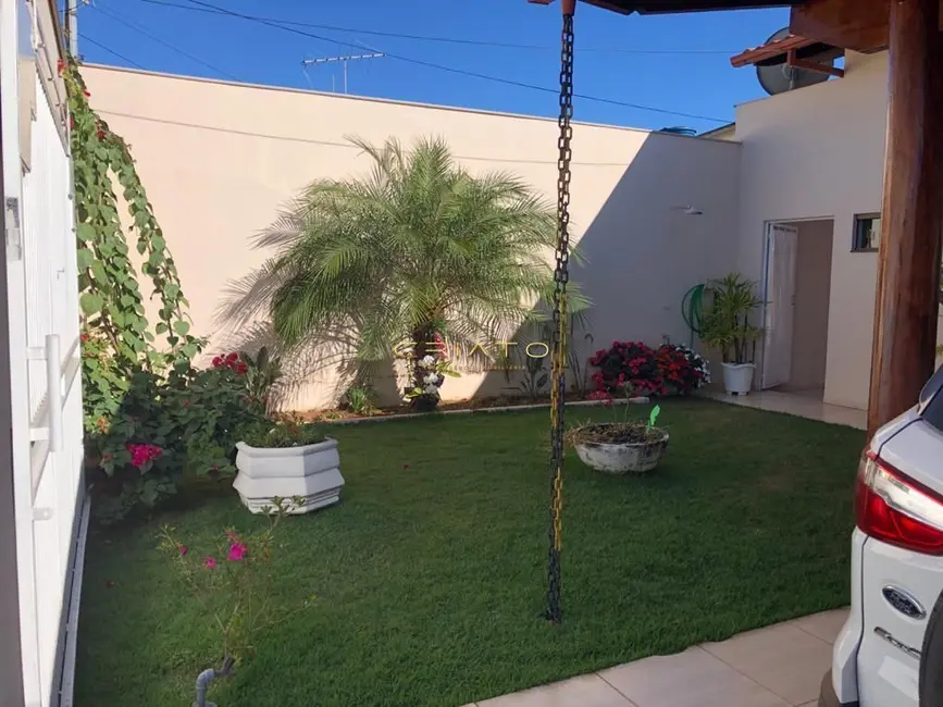 Casa com 3 quartos à venda, 128m2 em Vila João Luiz de Oliveira, Anapolis - GO - imagem 5 Foto 5 de Casa com 3 quartos à venda, 128m2 em Vila João Luiz de Oliveira, Anapolis - GO