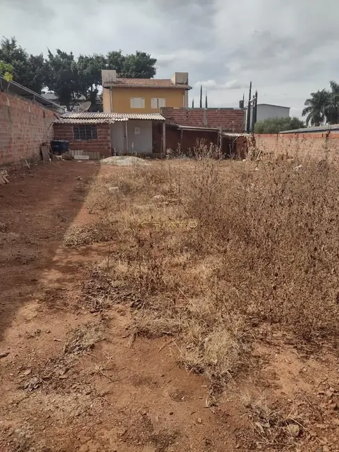 Foto 1 de Terreno / Lote à venda, 450m2 em Cidade Jardim, Anapolis - GO